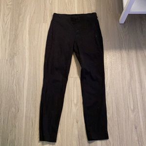 Women’s black ankle pants